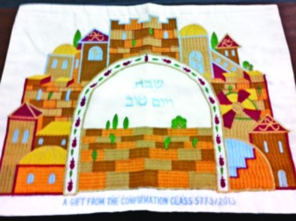 The challah cover designed by last year’s Confirmation class. /Temple Sinai